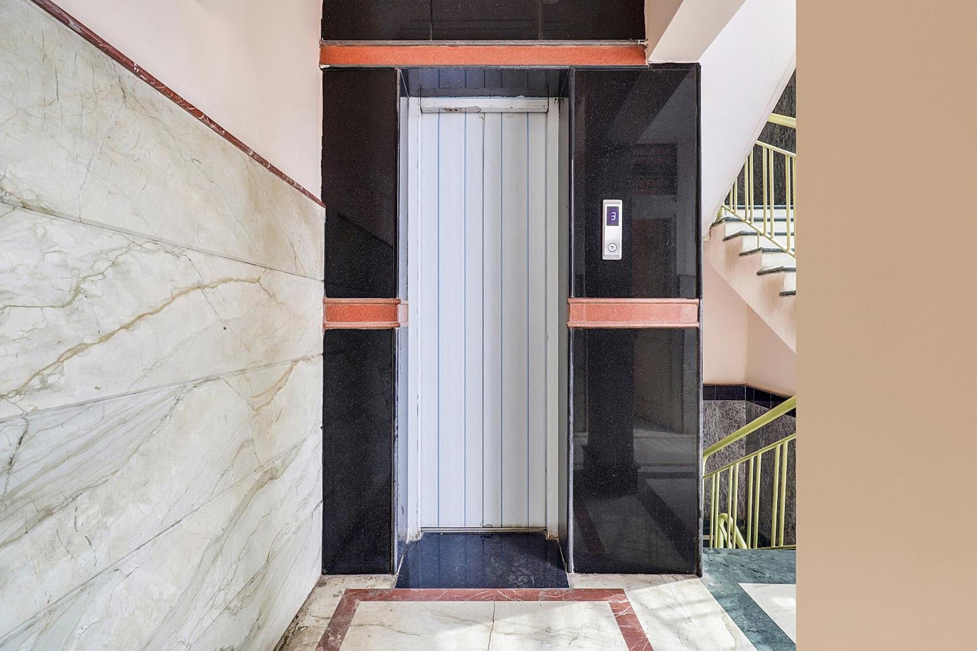 Hotel O Vasavi Residency Bangalore Exteriör bild